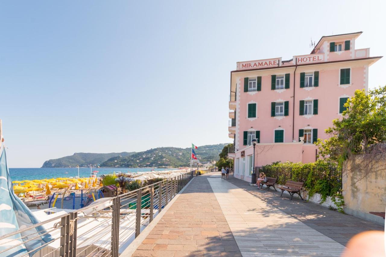 Hotel Miramare Spotorno Buitenkant foto