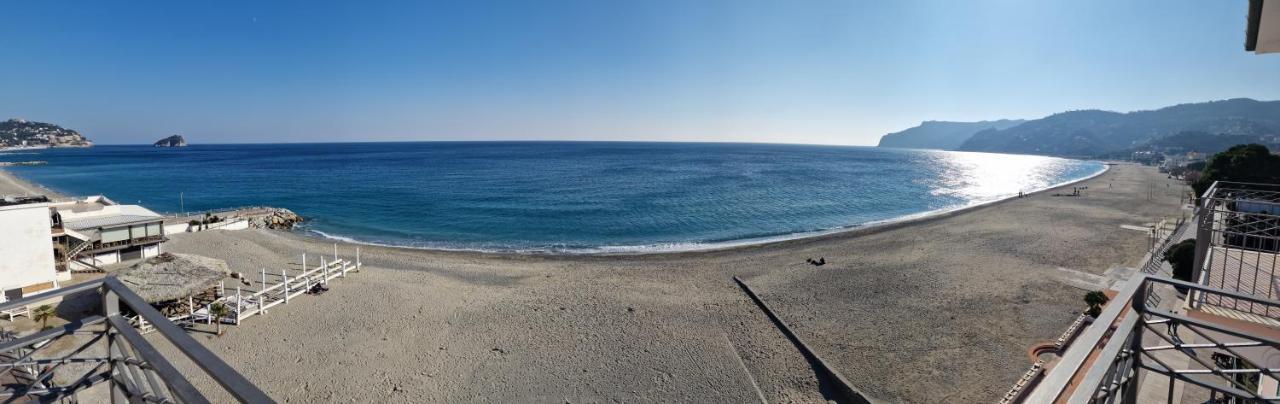 Hotel Miramare Spotorno Buitenkant foto