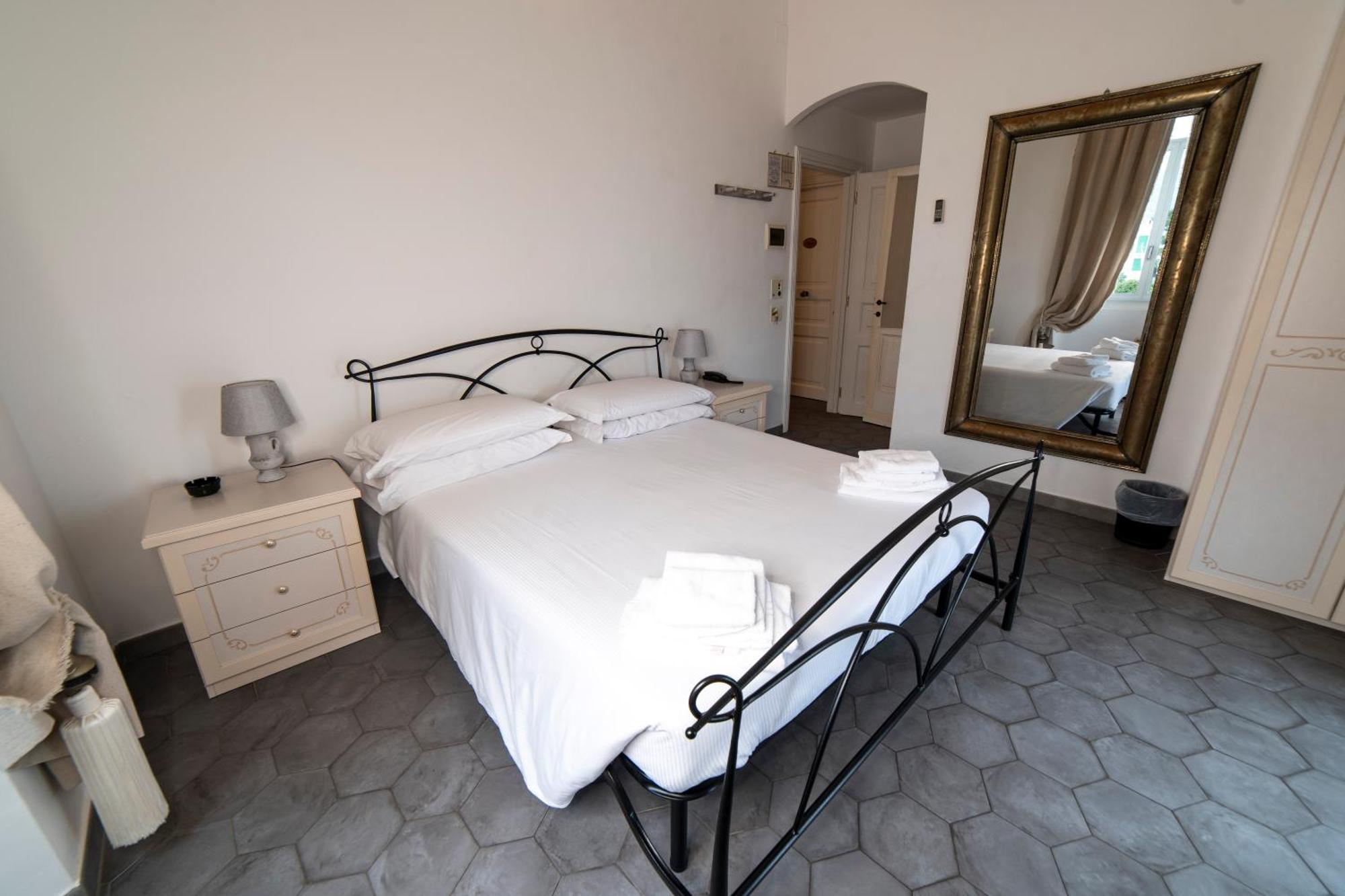 Hotel Miramare Spotorno Kamer foto