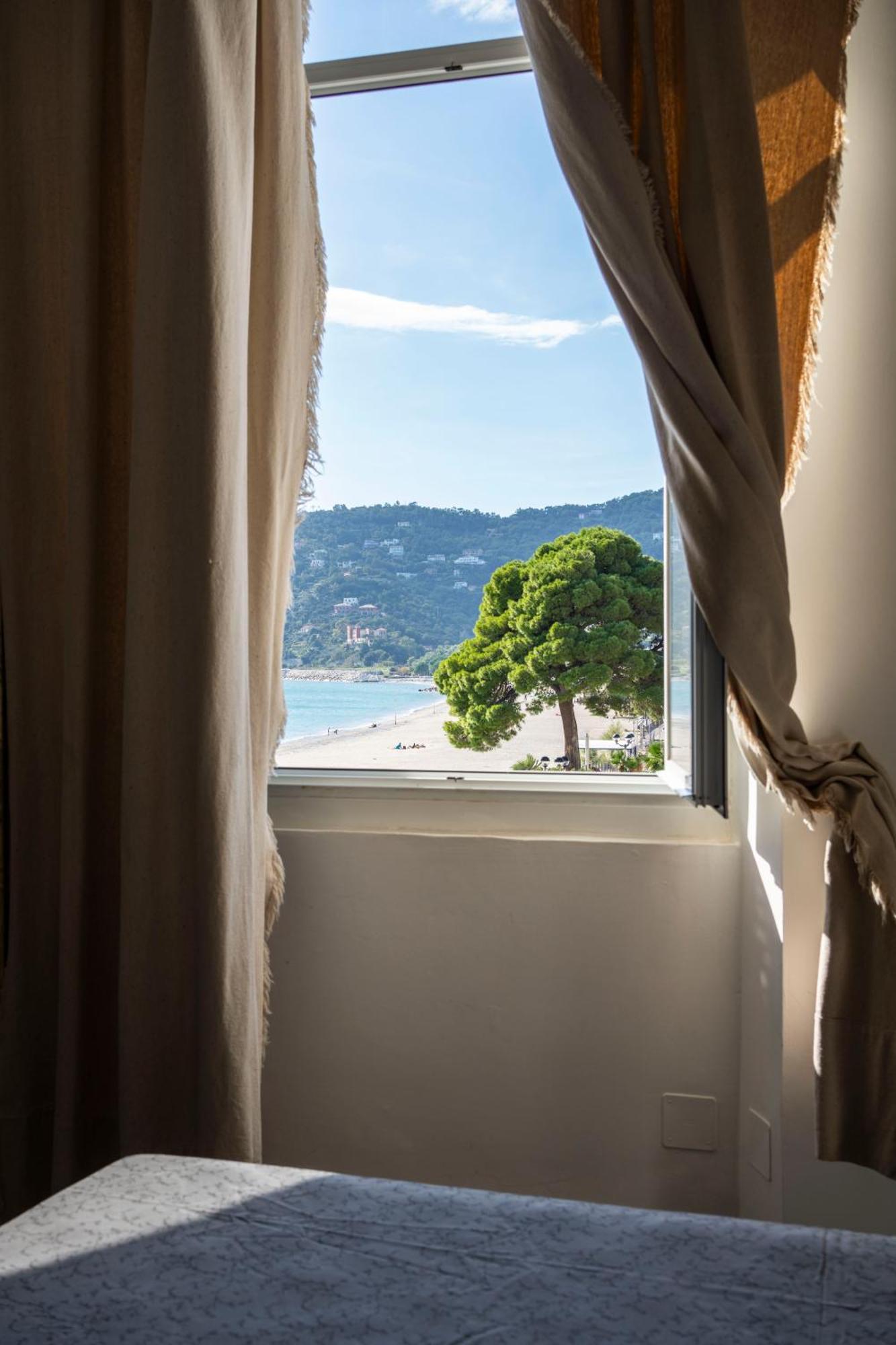 Hotel Miramare Spotorno Kamer foto