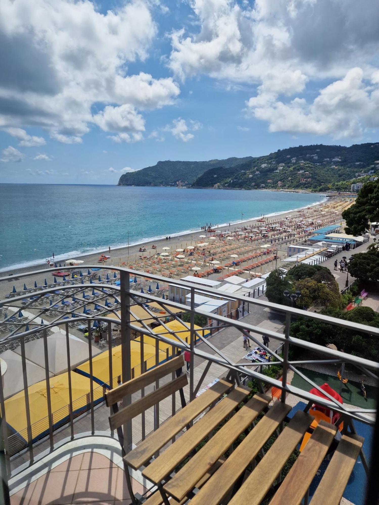 Hotel Miramare Spotorno Buitenkant foto