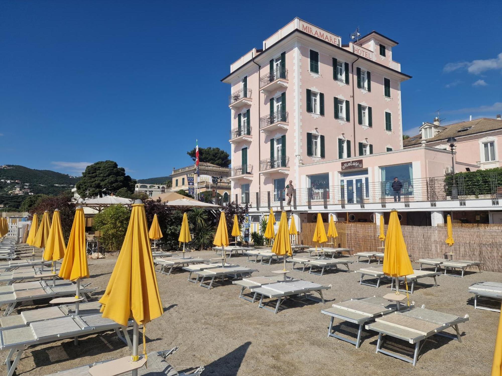 Hotel Miramare Spotorno Buitenkant foto