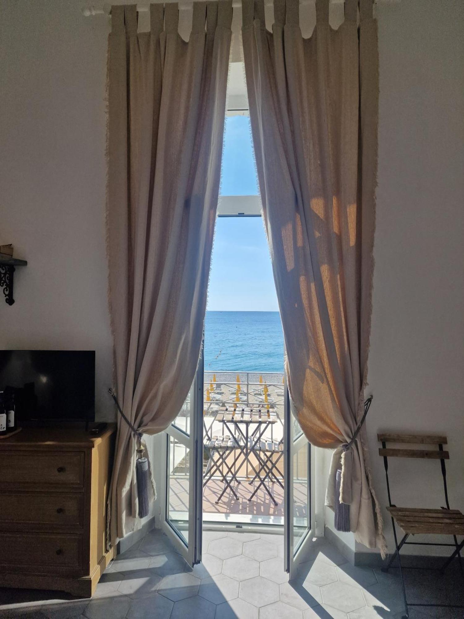 Hotel Miramare Spotorno Buitenkant foto